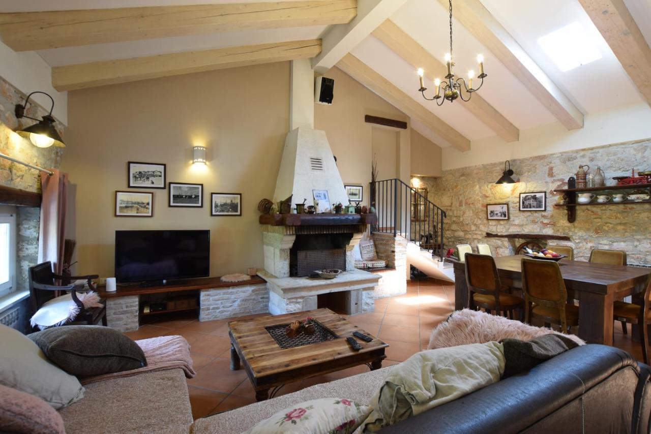 Saison Openning Prices Luxury Villa Nini With Fireplace, Private Pool, Bikes, Barbecue And Much More Poreč Kültér fotó